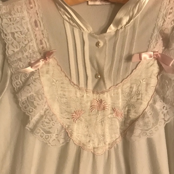 Vintage Ashley Taylor Ankle Length Long Nightgown White Pink Ruffle Lace size M - Picture 2 of 7